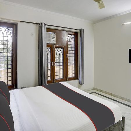 Super Capital O Uk House Residency Hotel Gurgaon Exterior photo